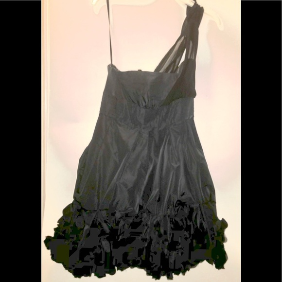 BCBG MaxAzria, sz 4, Cocktail style dress - Picture 1 of 3